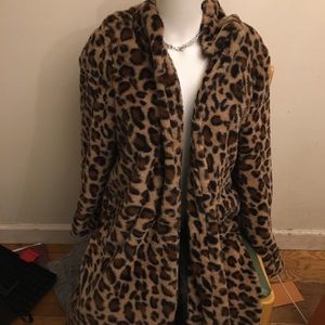 Leopard print open front winter coat calf length 8/10